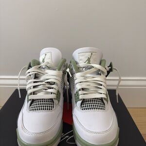 Jordan 4 retro Seafoam